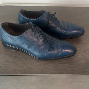 TOD’S blue lace up leather dress shoes